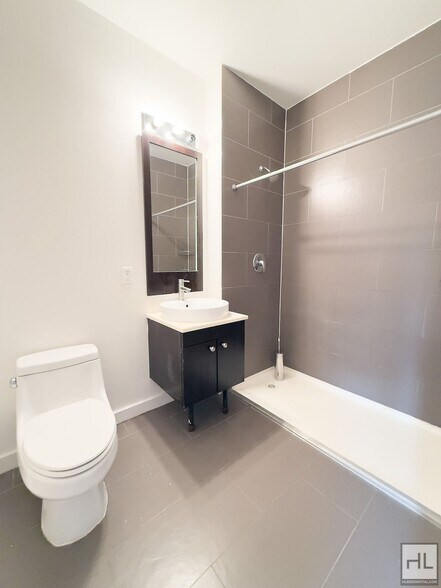 Building Photo - NOLL STREET / Spacious Bushwick 2-Bed 1-Bath / 1-Month Free