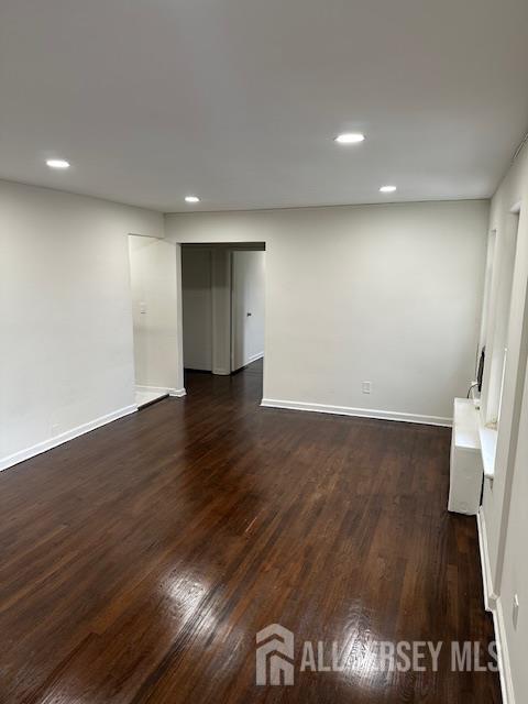 Building Photo - 596 Chestnut St