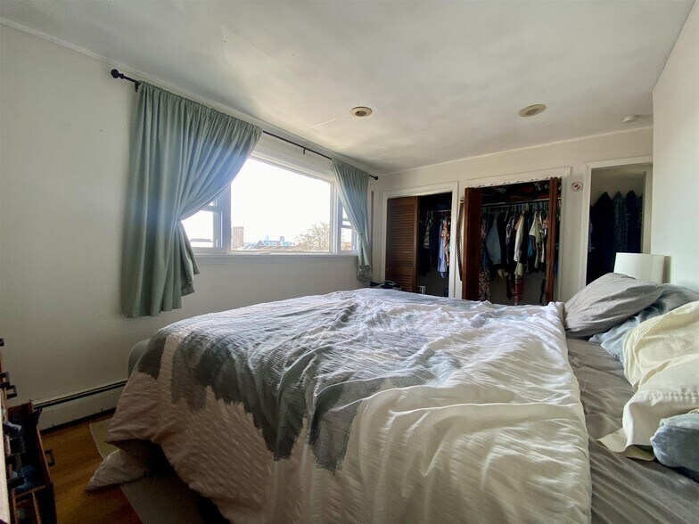 Building Photo - 87 Summer St