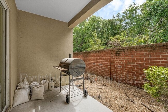 Building Photo - 260 Carina Cir