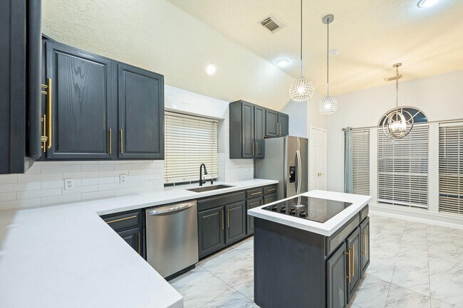 Building Photo - 7624 Lone Meadow Ct
