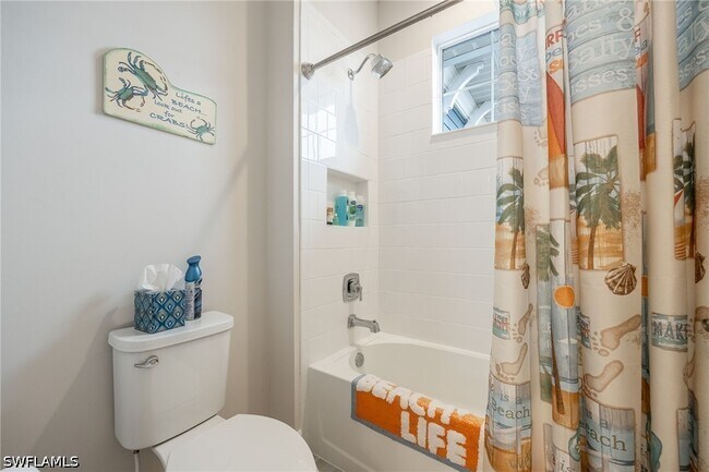 Building Photo - 2555 Seychelles Dr