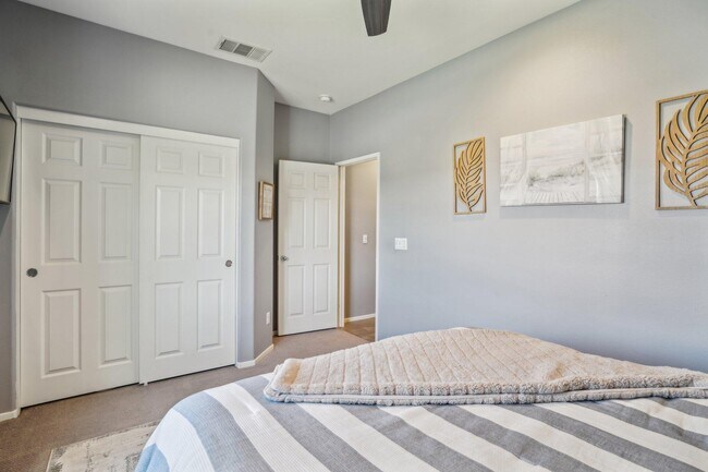 Building Photo - 42912 Gazapo Ct