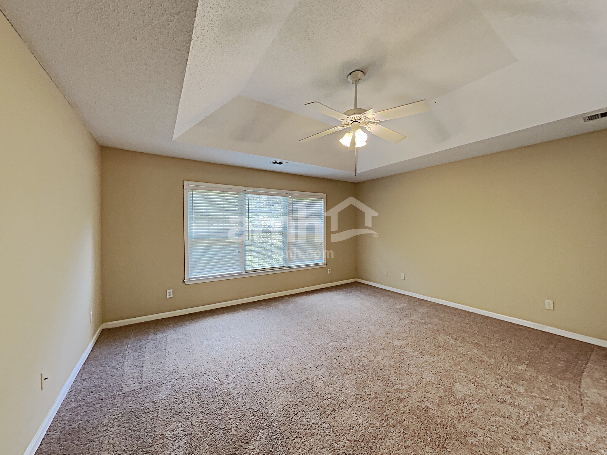 Building Photo - 150 Sessingham Ln