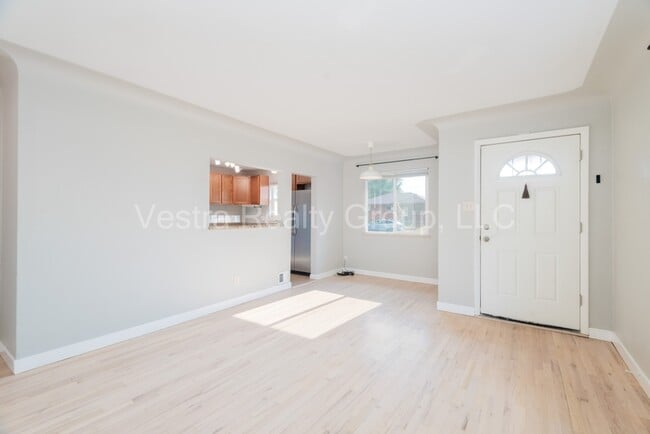 Building Photo - 3680 Grape St