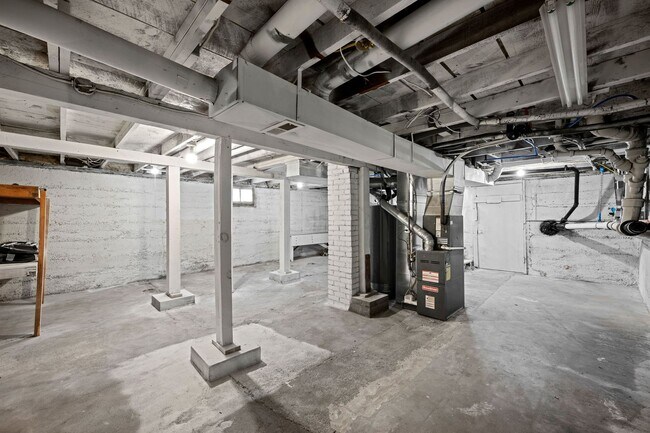 Building Photo - Northeast Spokane Home - Completely Remode...