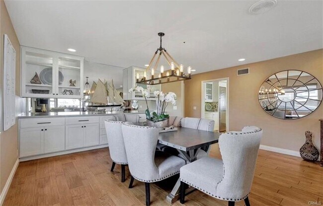 Building Photo - 115 Boca De La Playa