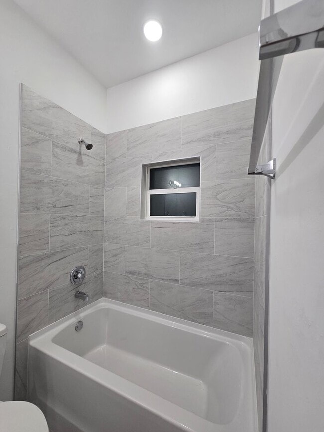 Building Photo - BRAND NEW 4/2/2-SOUTH LEHIGH ACRES