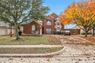 Building Photo - 3753 Legrand Dr