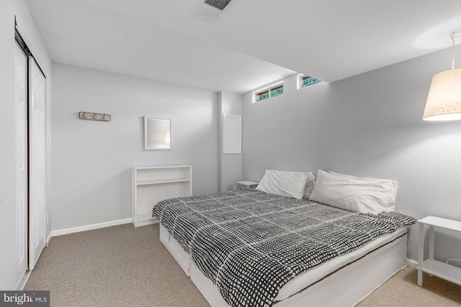 Building Photo - 1700 Chester Mill Rd