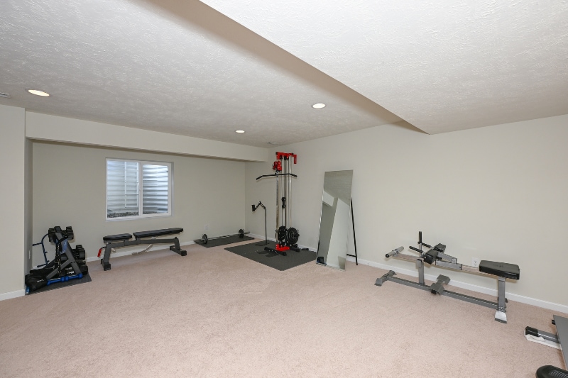 Building Photo - 4816 Lake View Dr