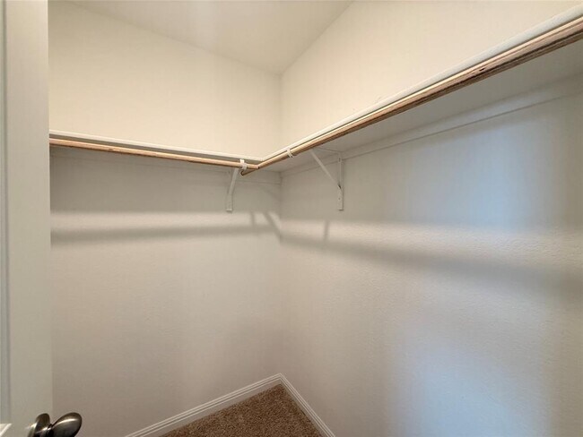 Building Photo - 120 Calla Ln