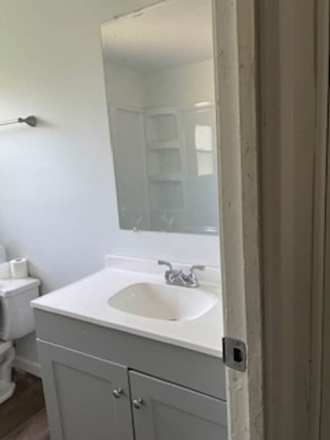 Building Photo - Updated 3 BR in Chesterfield