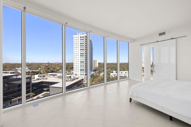 Building Photo - 2900 W Bay to Bay Blvd