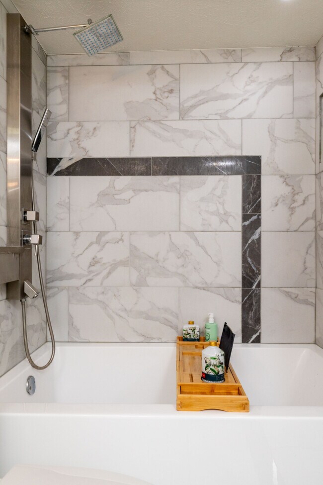 Building Photo - 12888 Montfort Dr