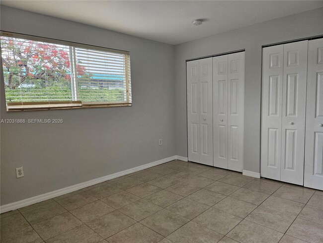 Building Photo - 14500 SW 88th Ave