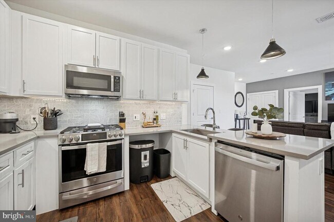 Building Photo - 1148 N 2nd St