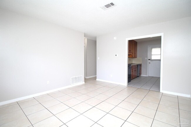 Building Photo - 10151 Guidy Ln