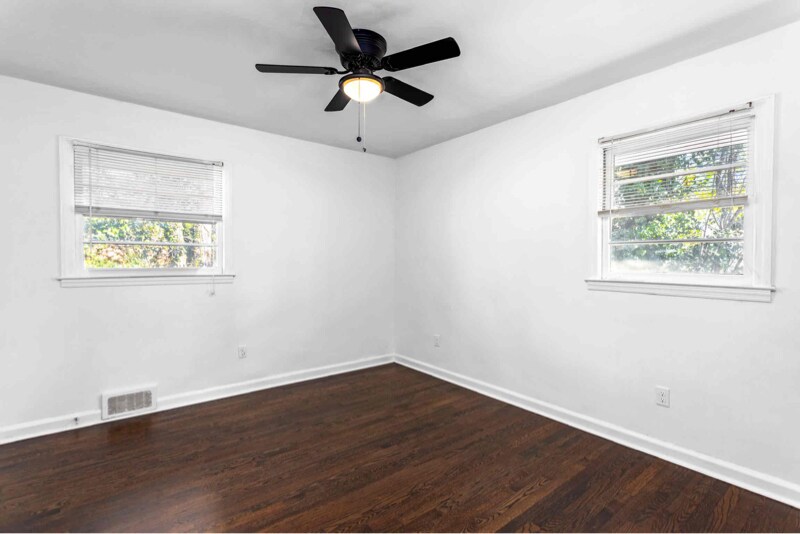Building Photo - 2313 Green Forrest Dr
