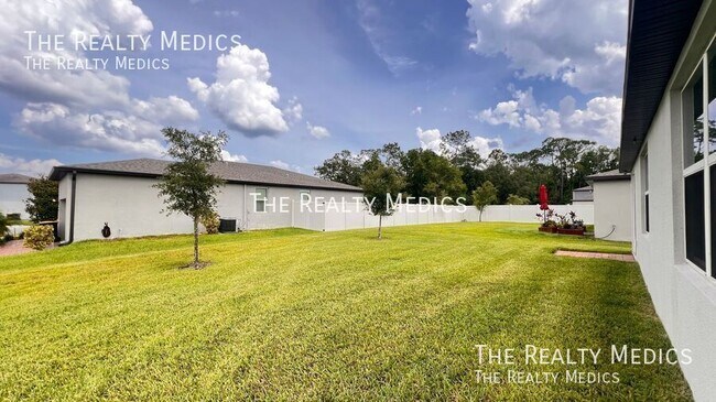 Building Photo - 702 Alta Vista Ct