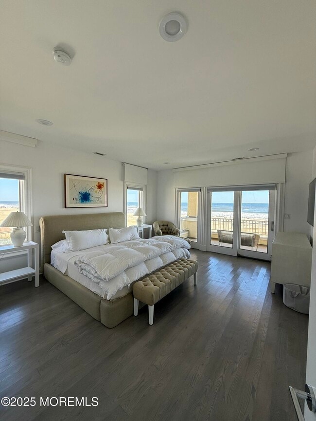 Building Photo - 31 Riviera Dr