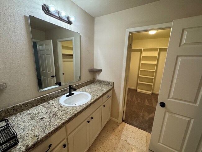 Building Photo - 2311 Norwood Rd