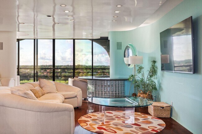 Building Photo - 7217 Promenade Dr
