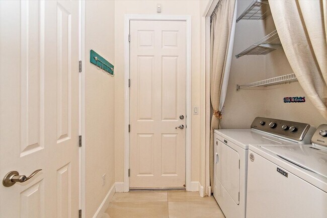 Building Photo - 80788 Via Puerta Azul