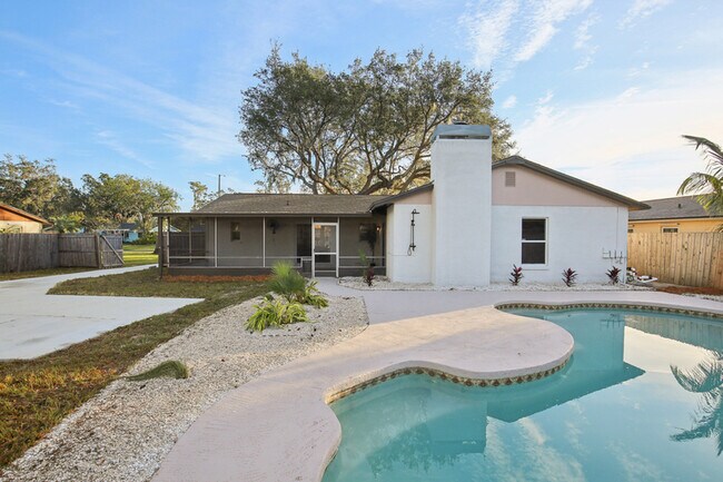 Building Photo - 3911 King Dr