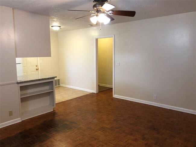 Building Photo - 1508 Southern Heights Ave