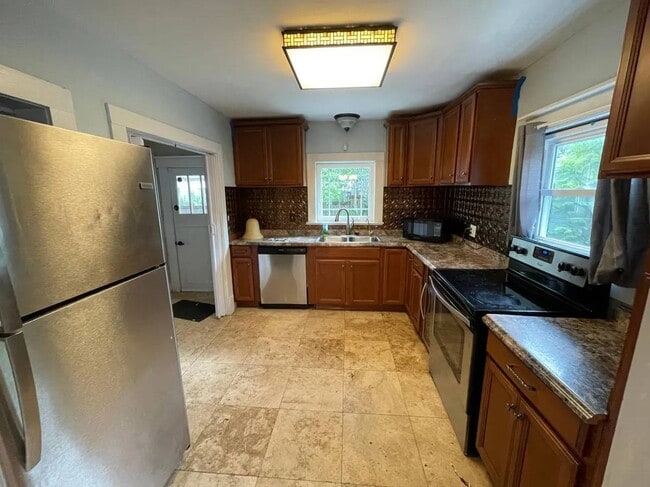 Building Photo - 602 N Palmetto Ct