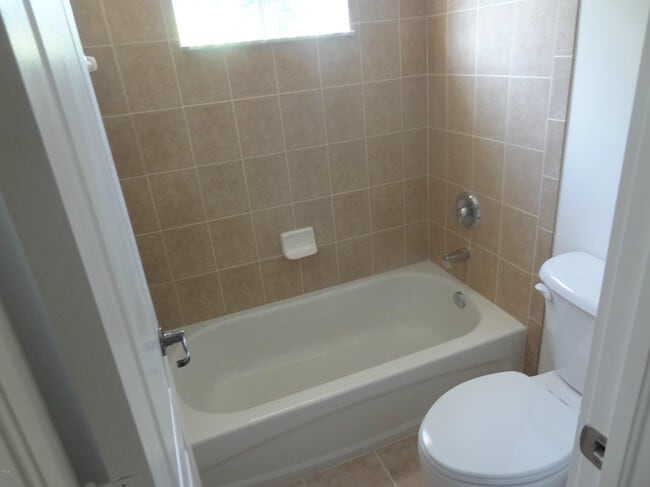 Building Photo - 3926 Sabal Way