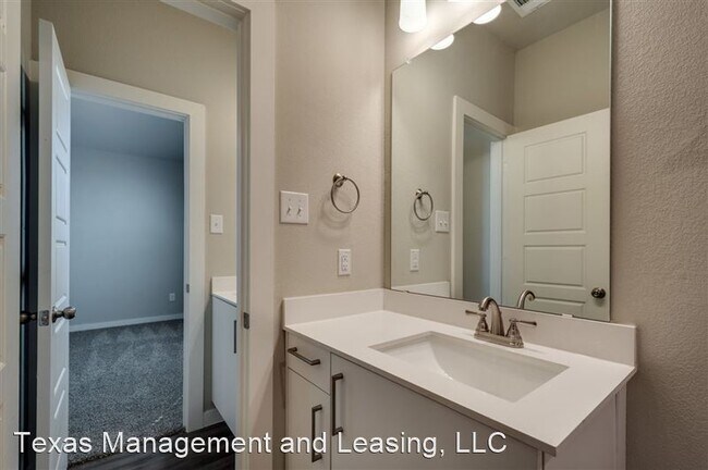 Building Photo - 714 Fallow Dr