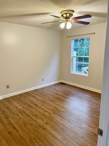 Bedroom 2 - 799 Tamarack Ct