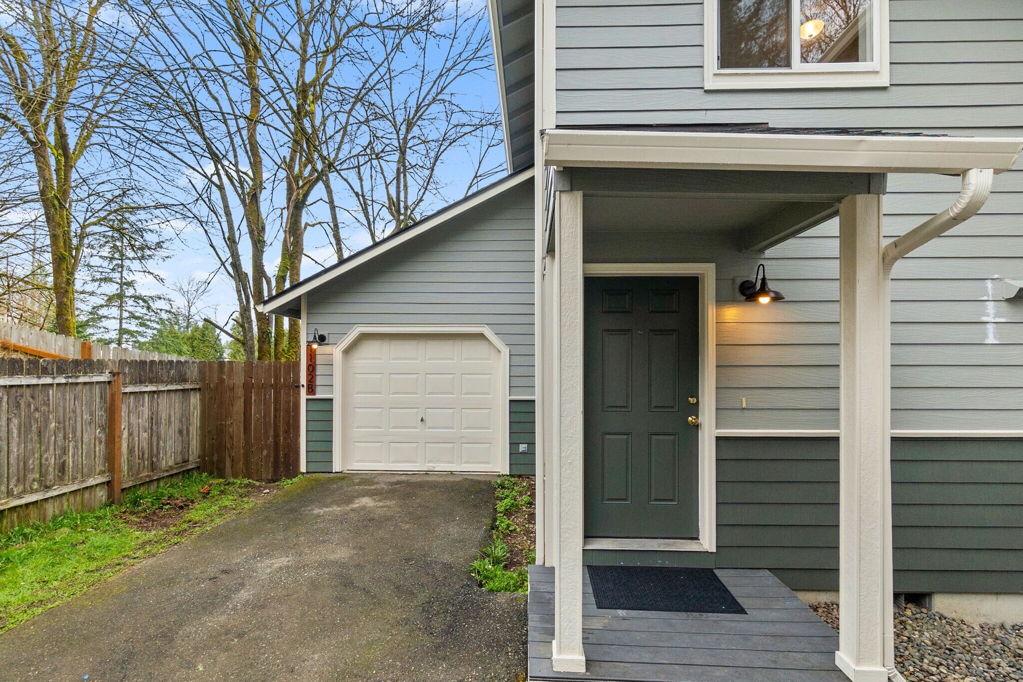 Building Photo - 1102 Irving St SW