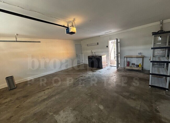 Building Photo - 5000 Macario Dr