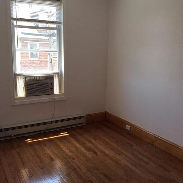 Bedroom - 151 Fairmount Ave