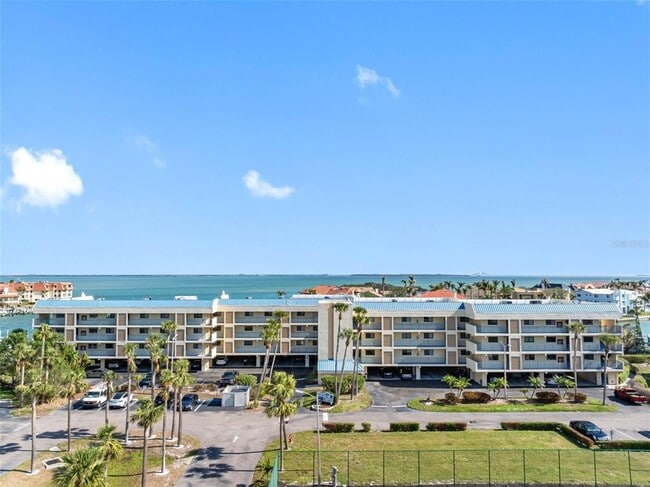 Building Photo - 363 Pinellas Bayway S