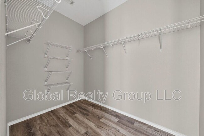 Building Photo - 16222 Galloping Oak