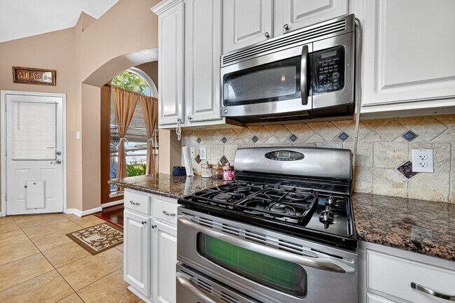 Building Photo - 2506 Parkhaven Dr