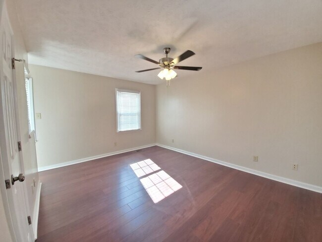Building Photo - 7886 Uriah Dr