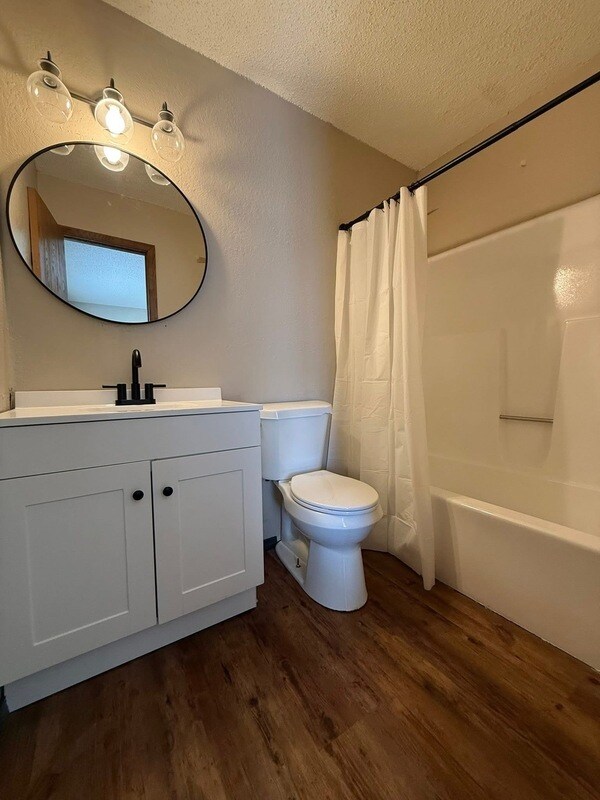 Building Photo - 8212 N 118th E Ave