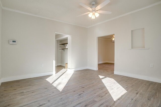 Building Photo - Newly Remodeled 2 Bed, 1 Bath Home near Historic Southside- 76110