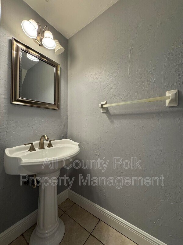 Building Photo - 1836 N Crystal Lake Dr