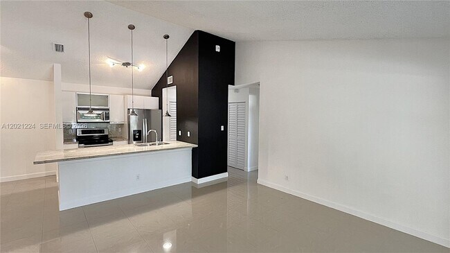 Building Photo - 15821 SW 104th Terrace