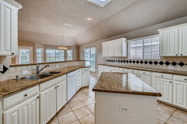 Building Photo - 5930 River Bend Dr