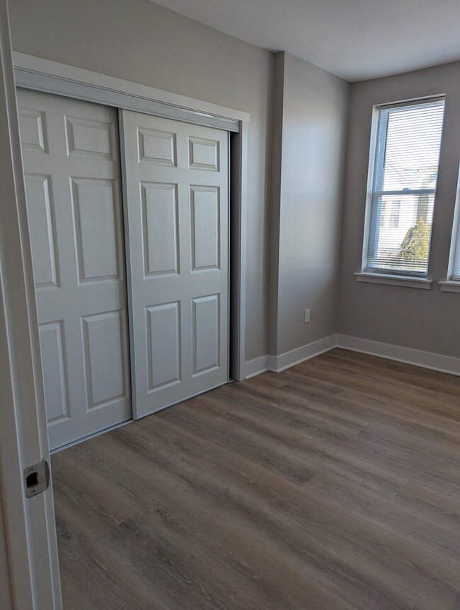 master bedroom - 872 Granite St