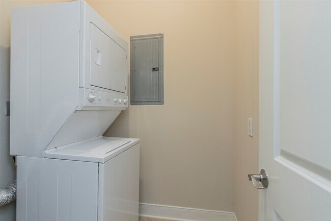 Building Photo - 6551 Westcott St