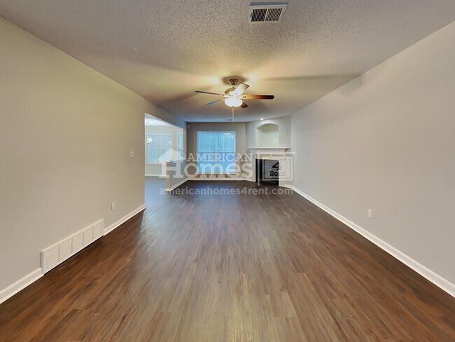 Building Photo - 7748 Parkmont Drive