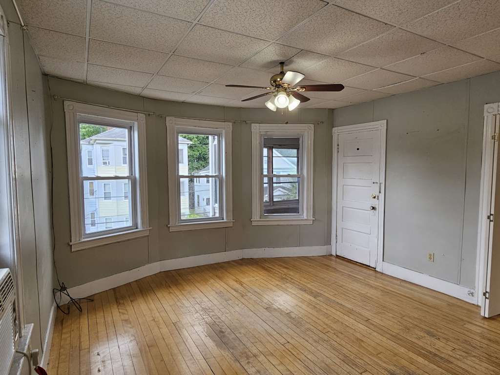 Building Photo - 20 Kosta St